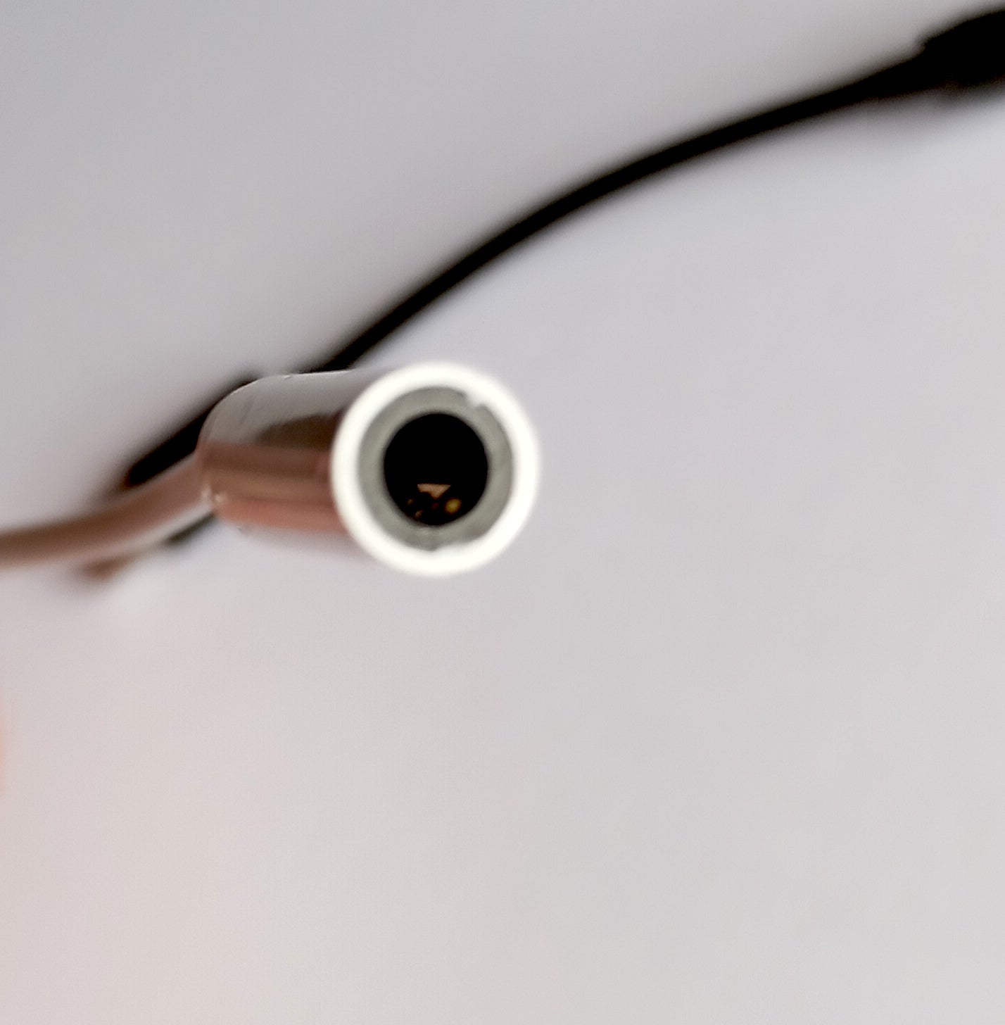 USB Type-C į 3.5 mm ausinių adapteris – Type-C (male) į 3.5 mm (female) garso kabelis, 1 vnt.