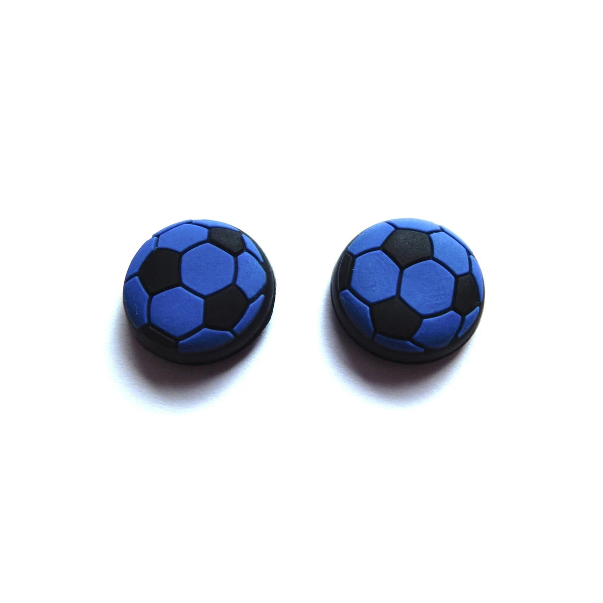 Analogu nykščių svirtelių dangteliai (thumbstick) su futbolo kamuolio dizainu tamsiai mėlyni