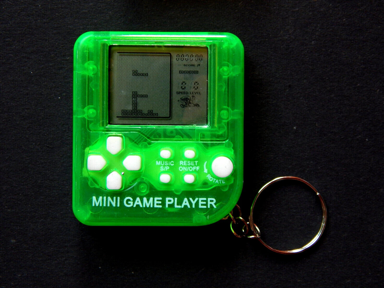 Mini kišeninė žaidimų konsolė – raktų pakabukas – 26 žaidimai, retro nostalgija
