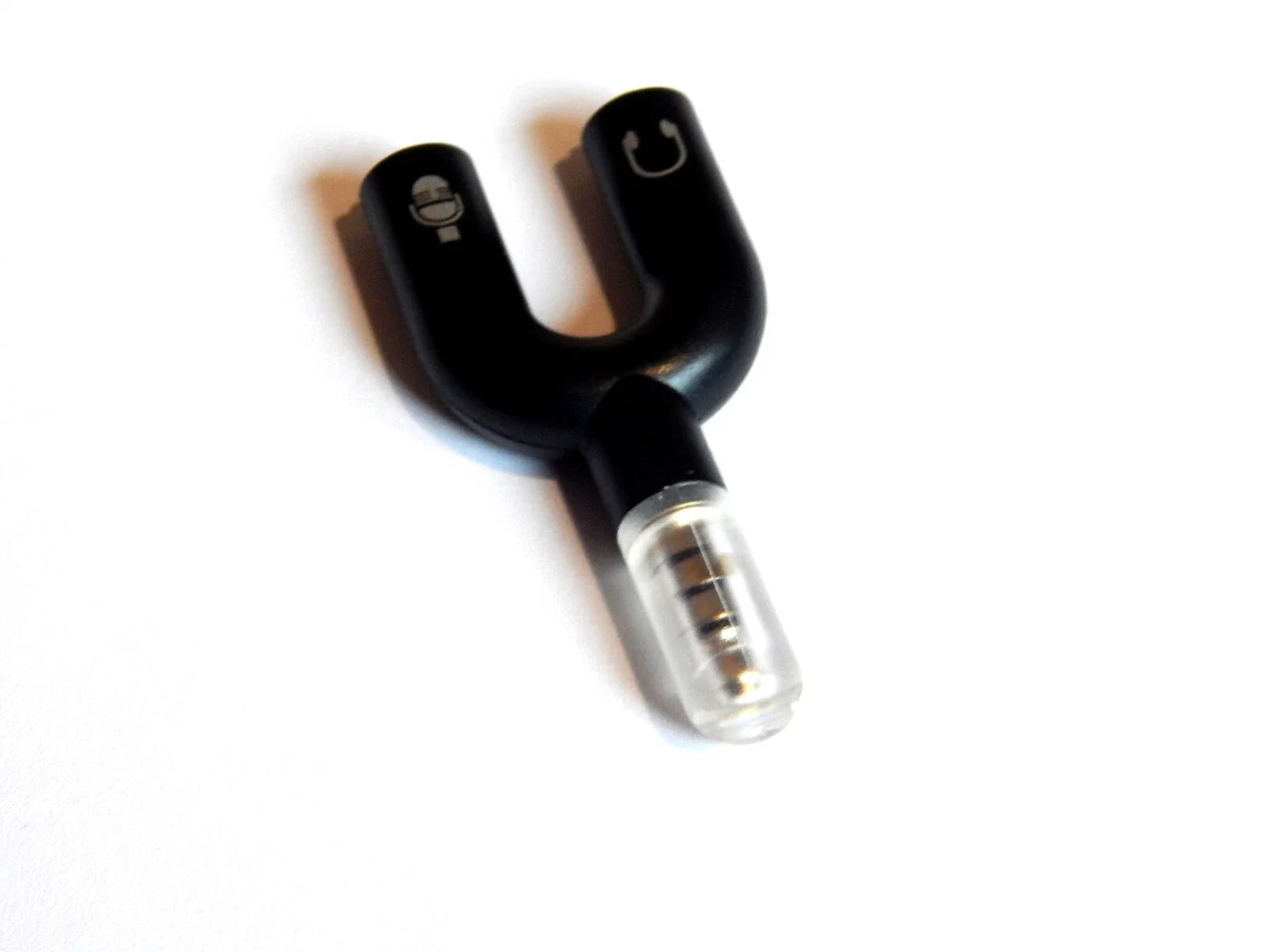 3.5 mm U formos ausinių ir mikrofono adapteris – Y splitter kabelis, 1 vnt.