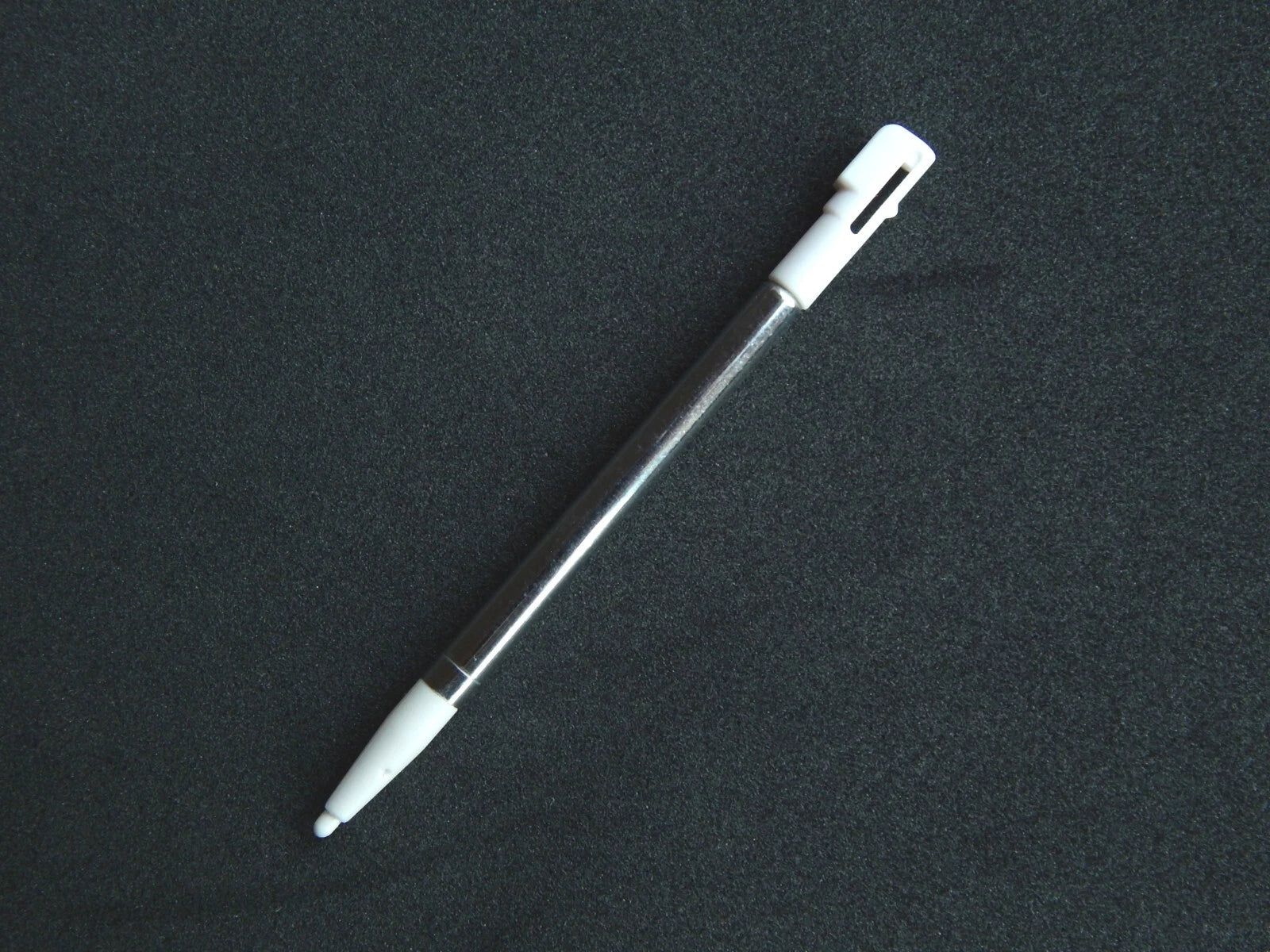 Nintendo DSi Stylus – metalinis touch pen, ištraukiamas, patogesnis ilgesnis dizainas retractable