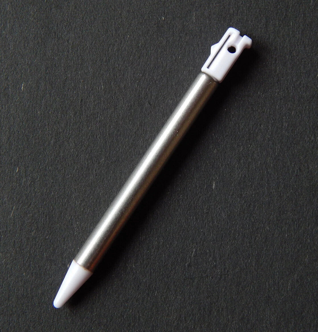 Ištraukiamas jutiklinis rašiklis (stylus) – Nintendo 3DS 1st gen Modeliui