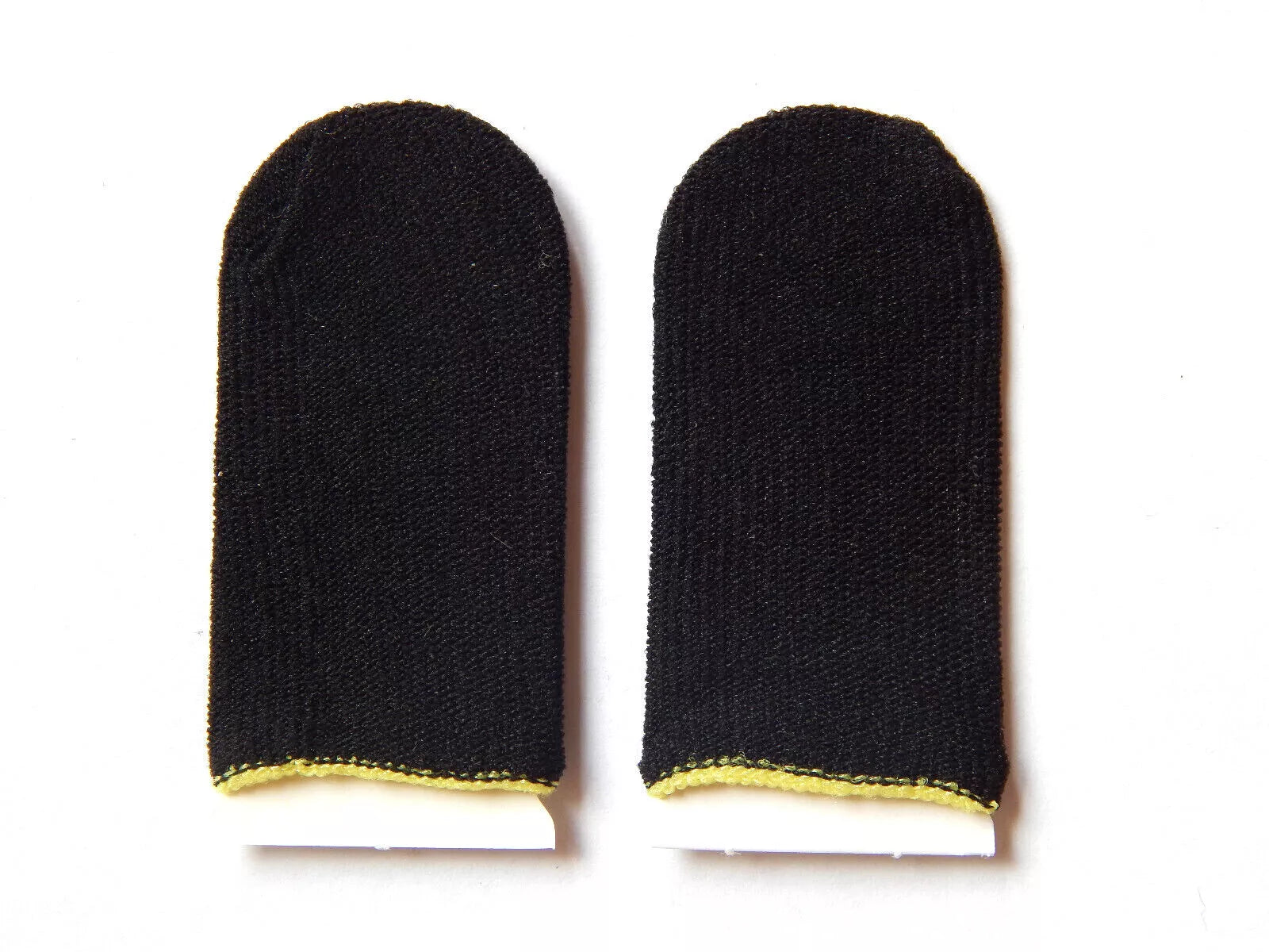 2 vnt. žaidimų pirštų movos – jautrūs lietimui, prakaitui atsparūs, universalaus dydžio