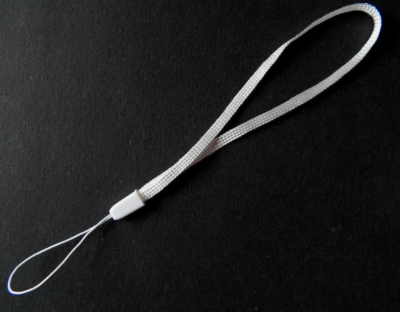 Universalus riešo dirželis / lanyard telefonui, kamerai, MP3, PSP, MP4 – 1 vnt.
