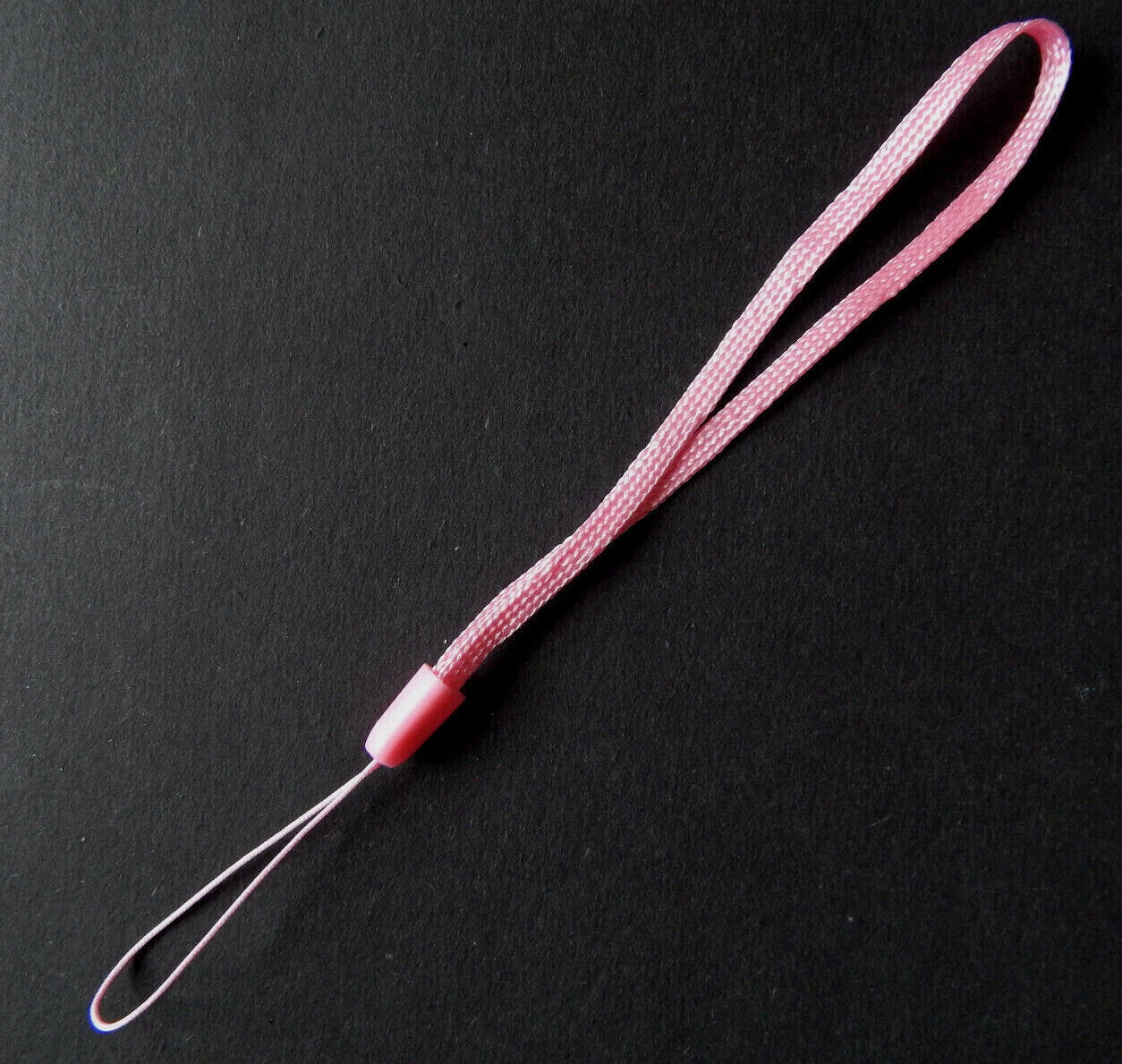 Universalus riešo dirželis / lanyard telefonui, kamerai, MP3, PSP, MP4 – 1 vnt.