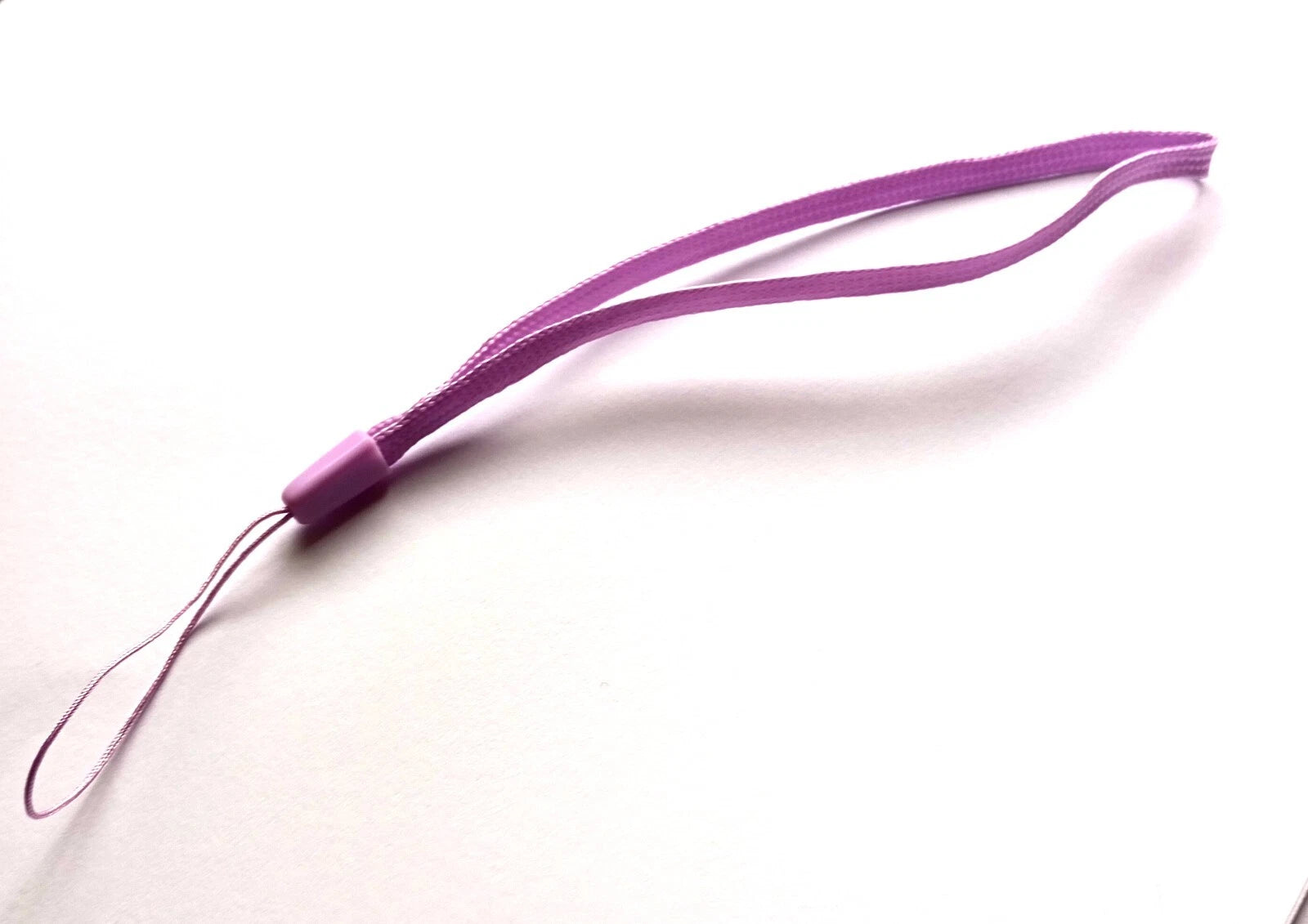 Universalus riešo dirželis / lanyard telefonui, kamerai, MP3, PSP, MP4 – 1 vnt.
