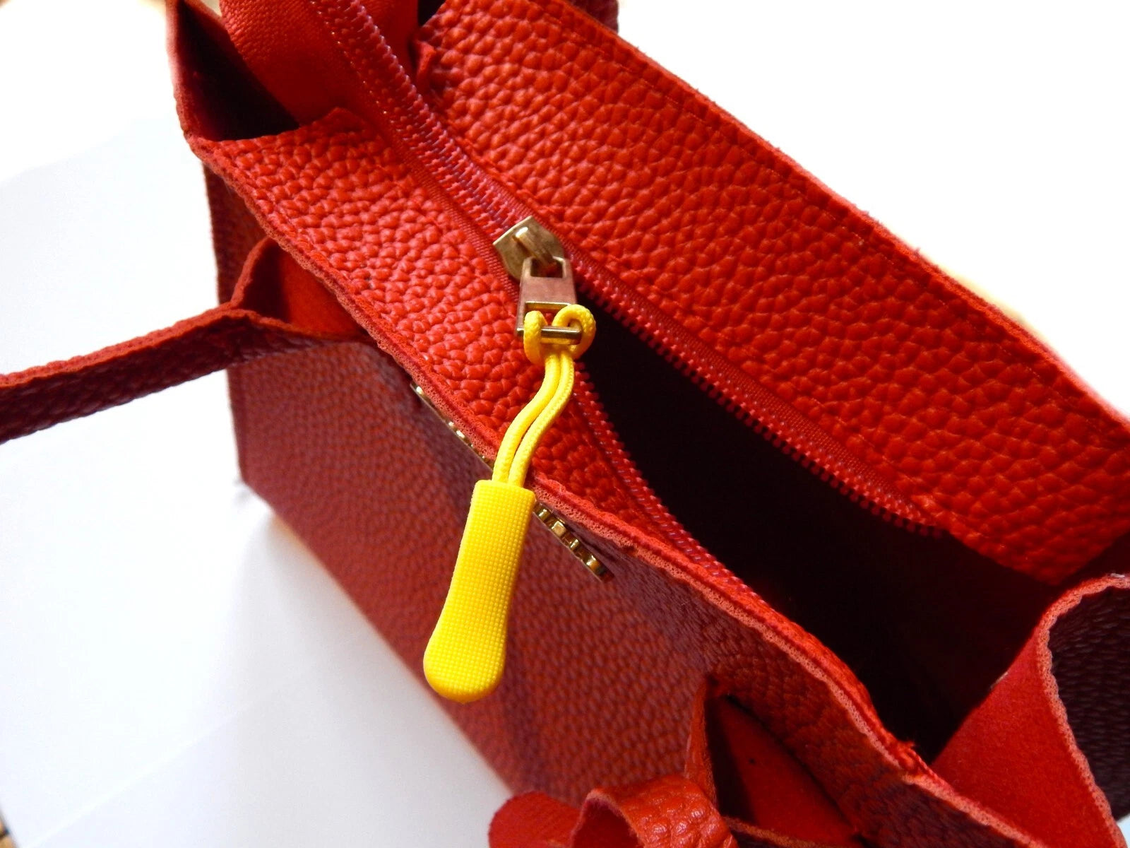 Užtrauktuko traukiklis / prailgintojas su rankena – kuprinei, krepšiui, drabužiams