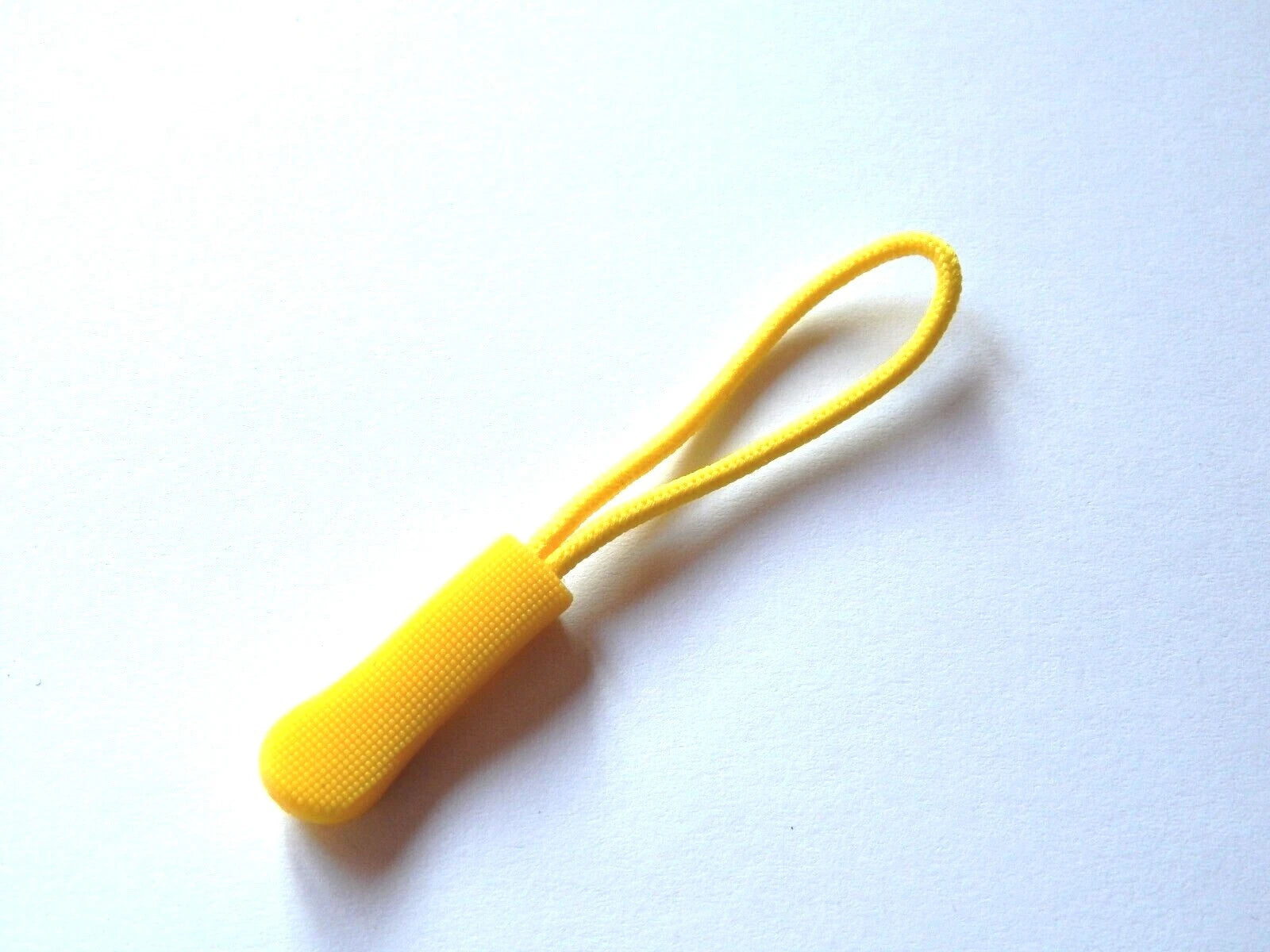 Užtrauktuko traukiklis / prailgintojas su rankena – kuprinei, krepšiui, drabužiams