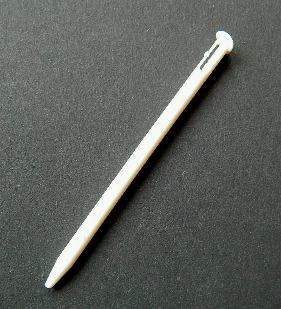 Nintendo New 3DS lietimui jautrus stylus rašiklis (touch pen) – plastikinis pakaitinis, pasirinkite spalvą, 1 vnt.