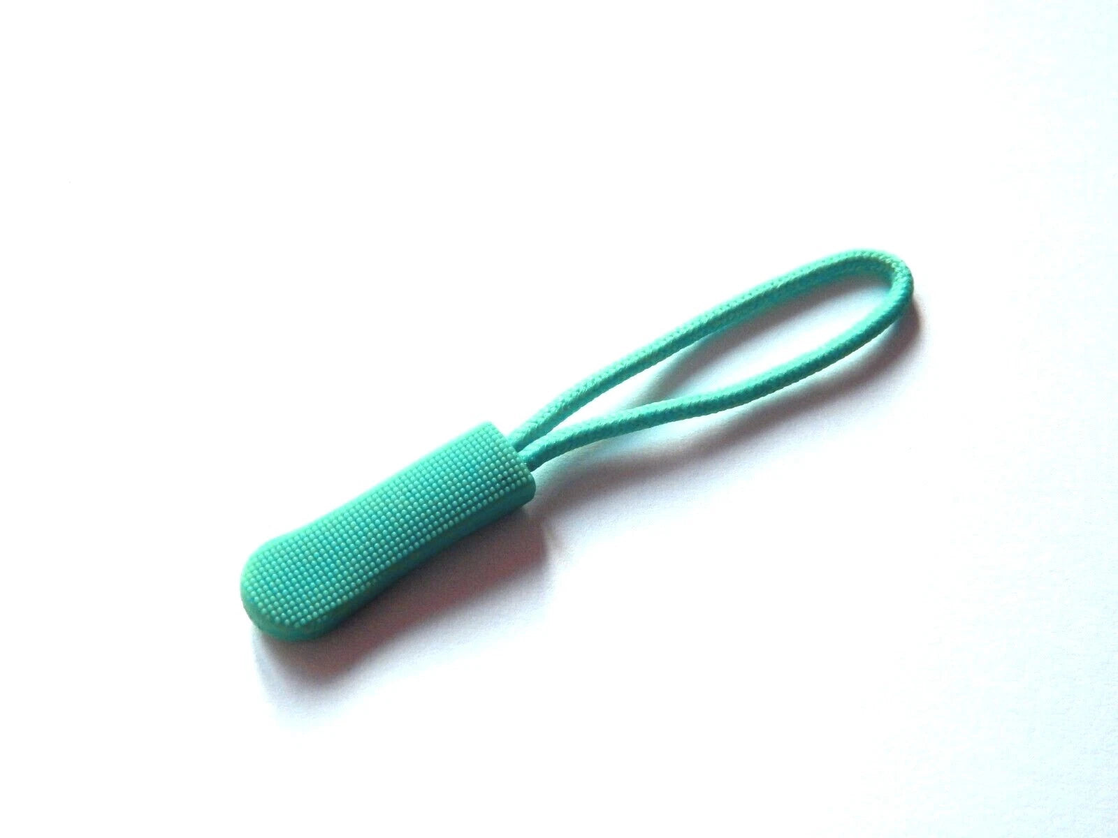 Užtrauktuko traukiklis / prailgintojas su rankena – kuprinei, krepšiui, drabužiams