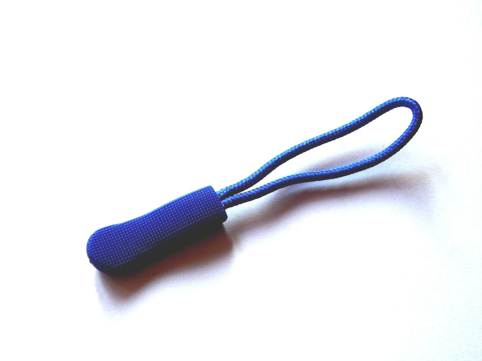 Užtrauktuko traukiklis / prailgintojas su rankena – kuprinei, krepšiui, drabužiams