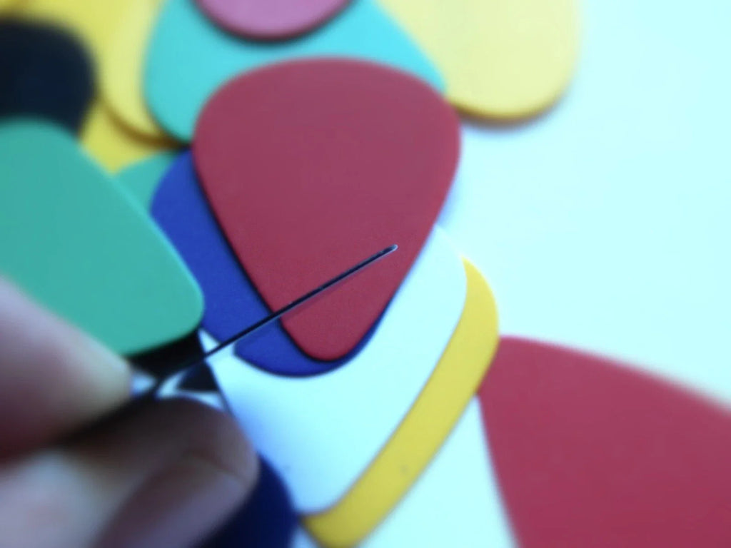 Brauktukai Gitaros mediatorių rinkinys – 10 vnt., įvairios spalvos, 0.46 mm