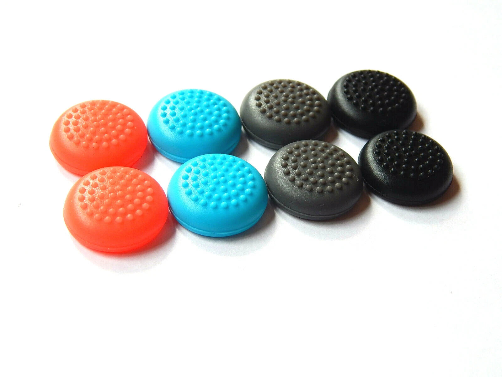Nintendo Switch analogų gumelės (thumbstick grips) – neslystančios, 2 vnt.