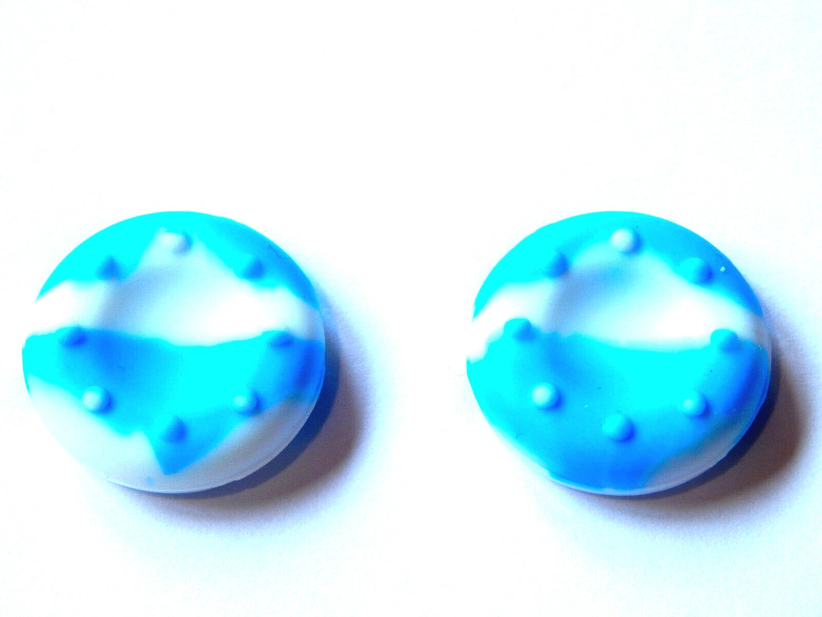Silikoniniai thumbstick dangteliai PS5 PS4 PS3 Xbox ONE S/X balta šviesiai mėlyna