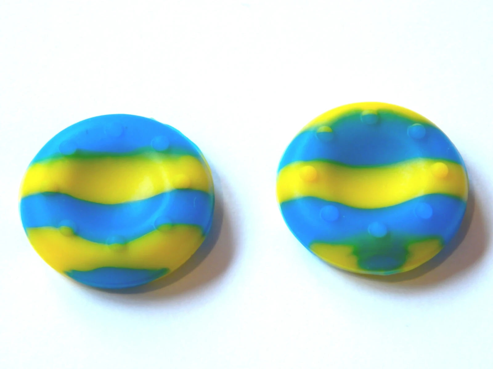 Silikoniniai thumbstick dangteliai PS5 PS4 PS3 Xbox ONE S/X geltona mėlyna