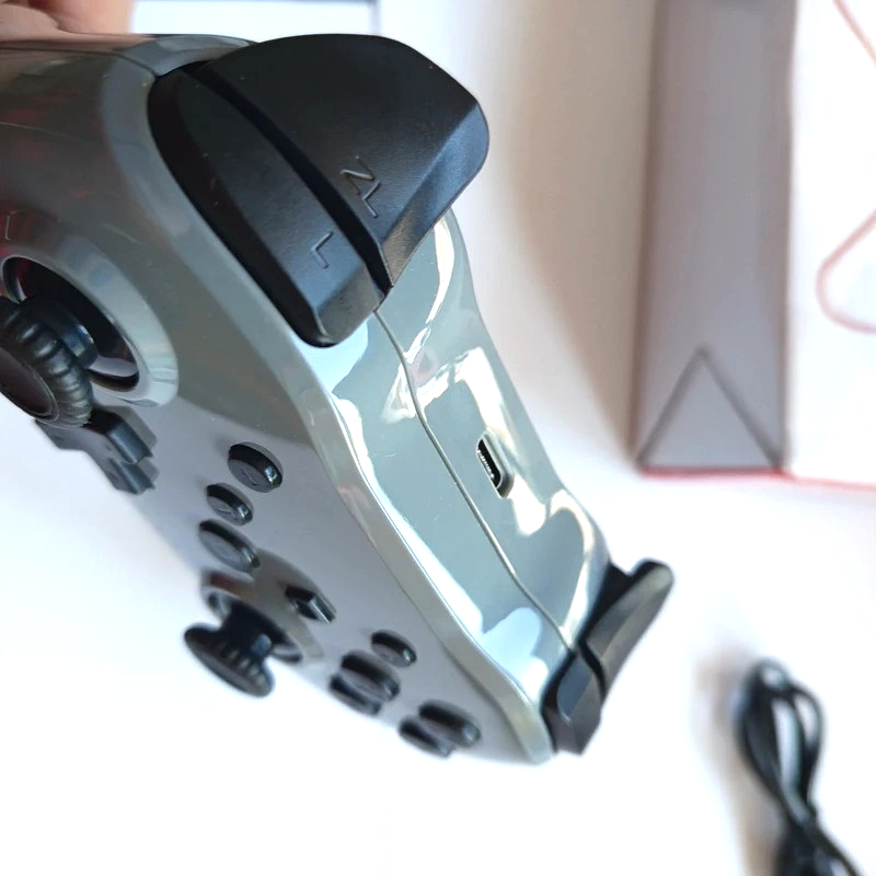 Universalus wireless controller joystick