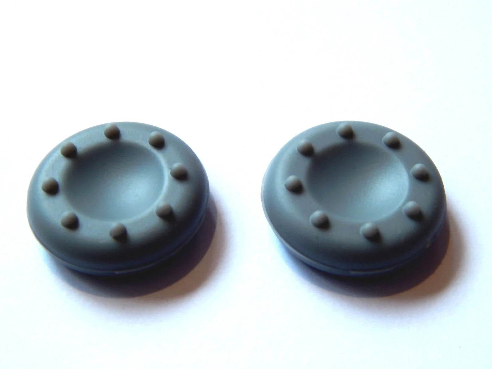 Platūs silikoniniai analoginių svirtelių dangteliai Thumbstick valdikliams PS5 PS4 PS3 Xbox 360 S/X one pilkas